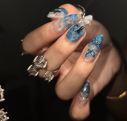 高级蓝色立体蝴蝶改钻美甲