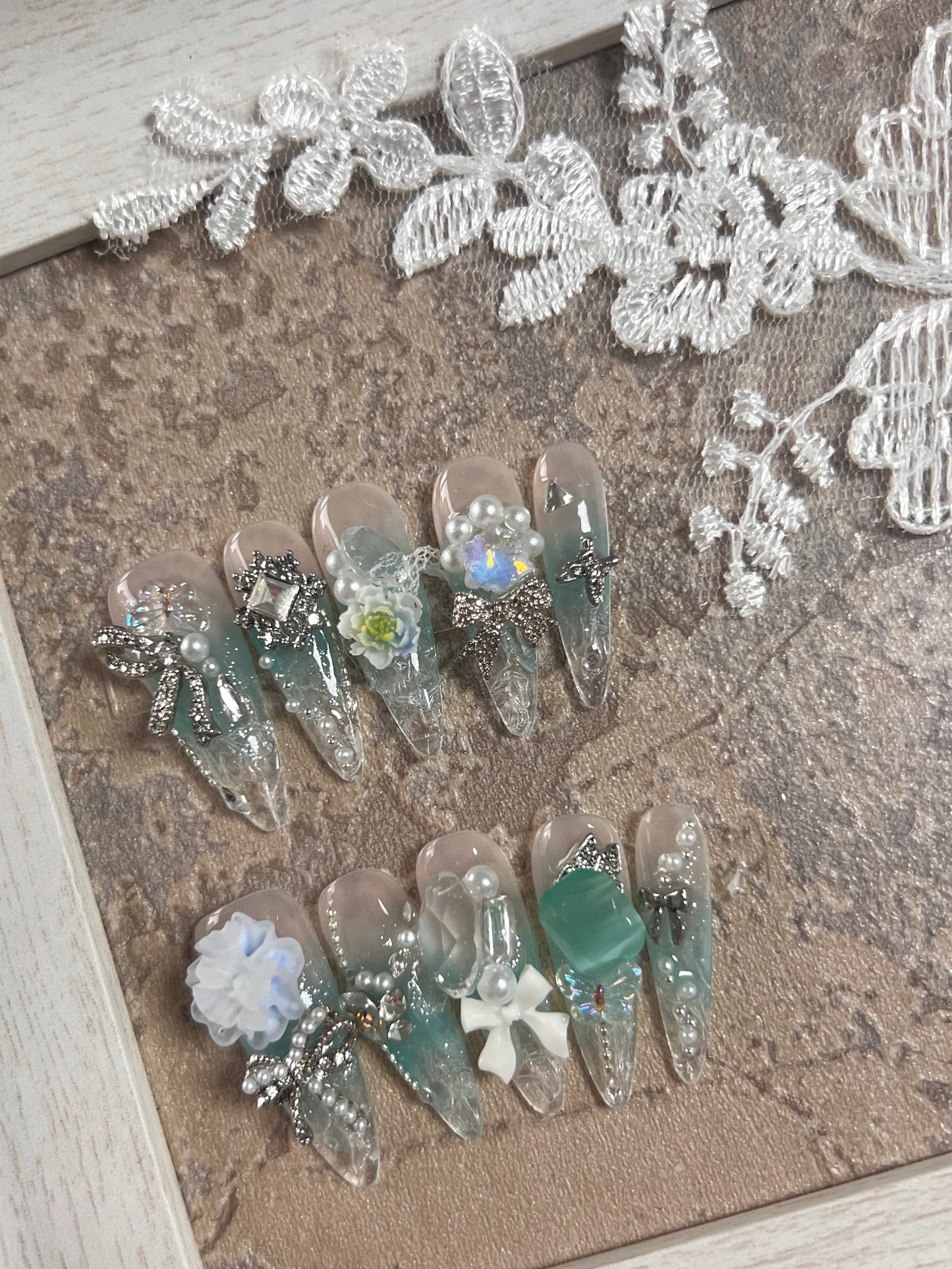冰感水晶立体雕花美甲