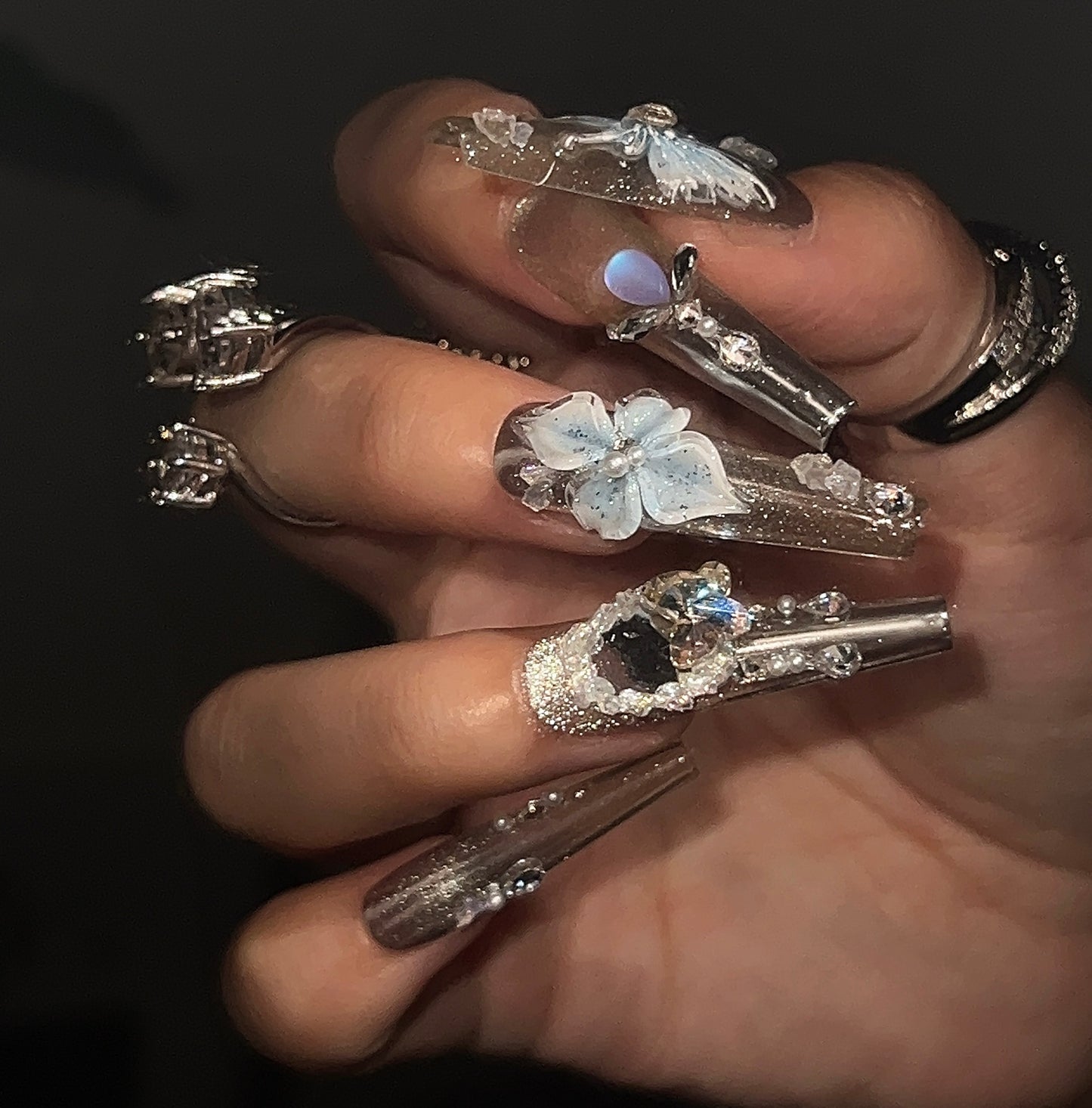 高级立体贴钻美甲