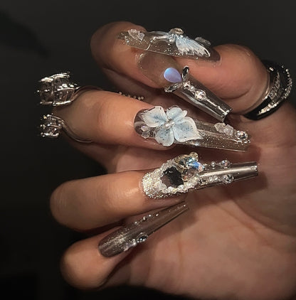 高级立体贴钻美甲