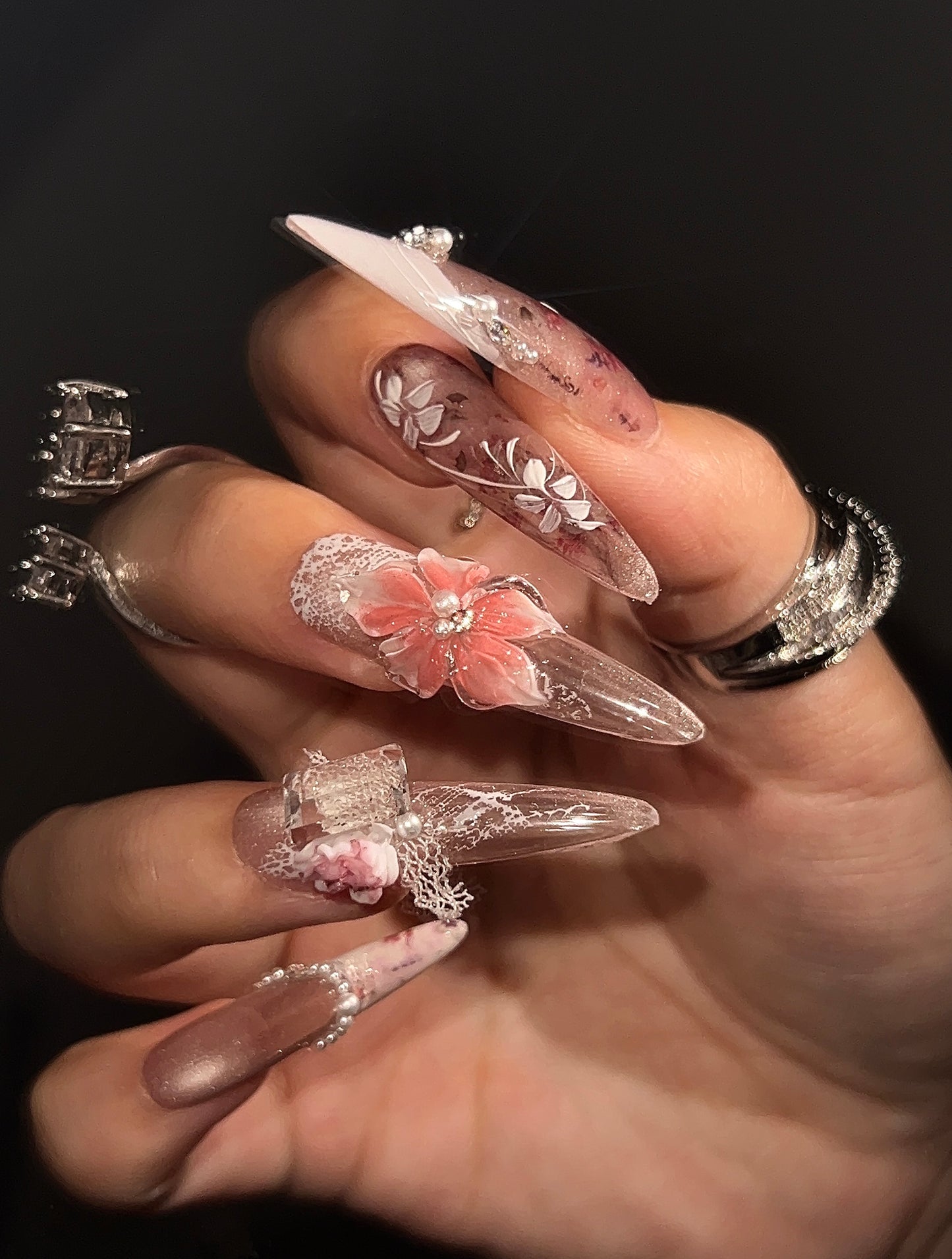 高级工艺手工雕花半透美甲