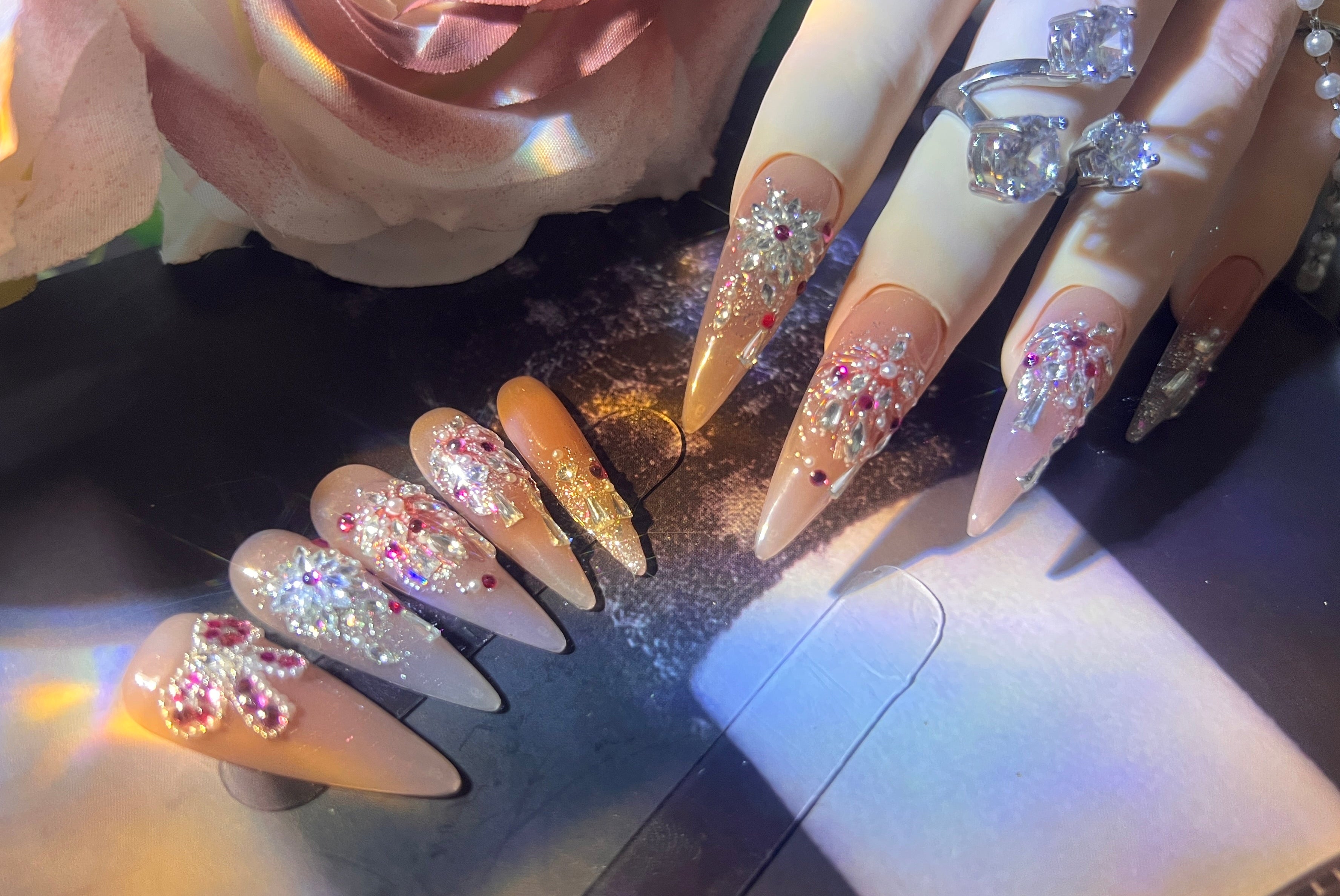 手工高级贴钻美甲片 | Handcrafted Crystal Nail Art