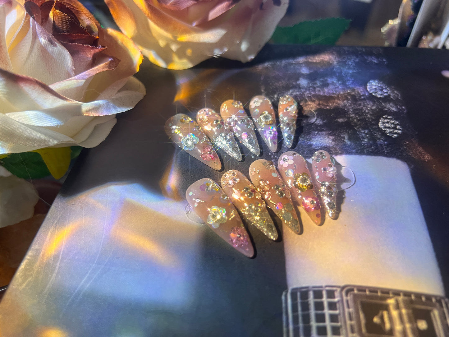 手工高级贴钻美甲片 | Handcrafted Crystal Nail Art