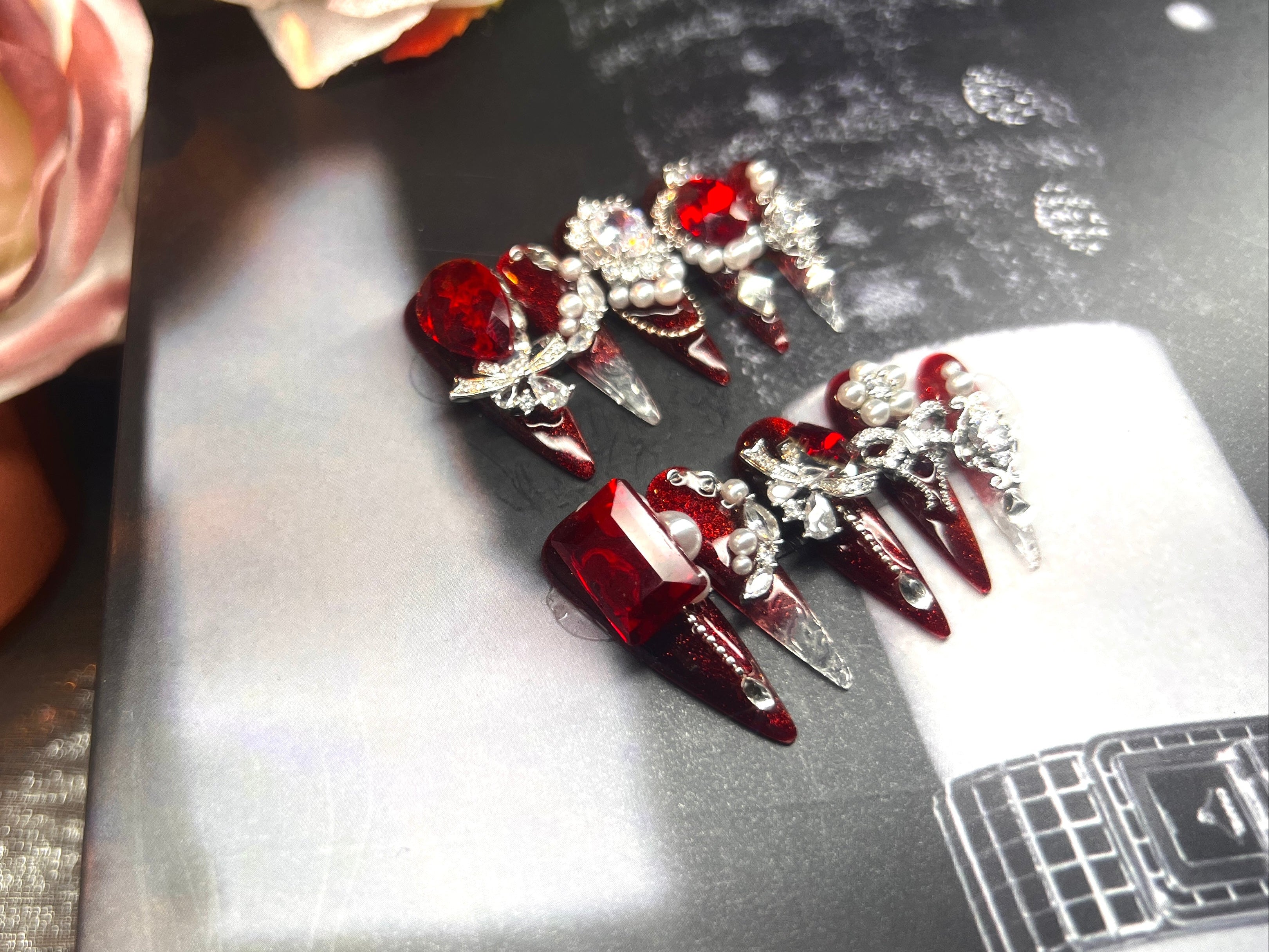红色珍珠高级感美甲片 | Red Pearl Luxury Press-On Nails
