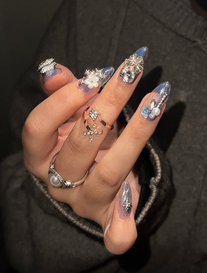 极光蓝紫色设计感美甲