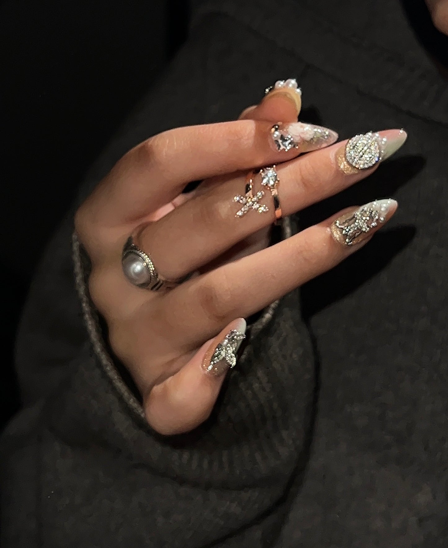 立体珍珠雕花美甲