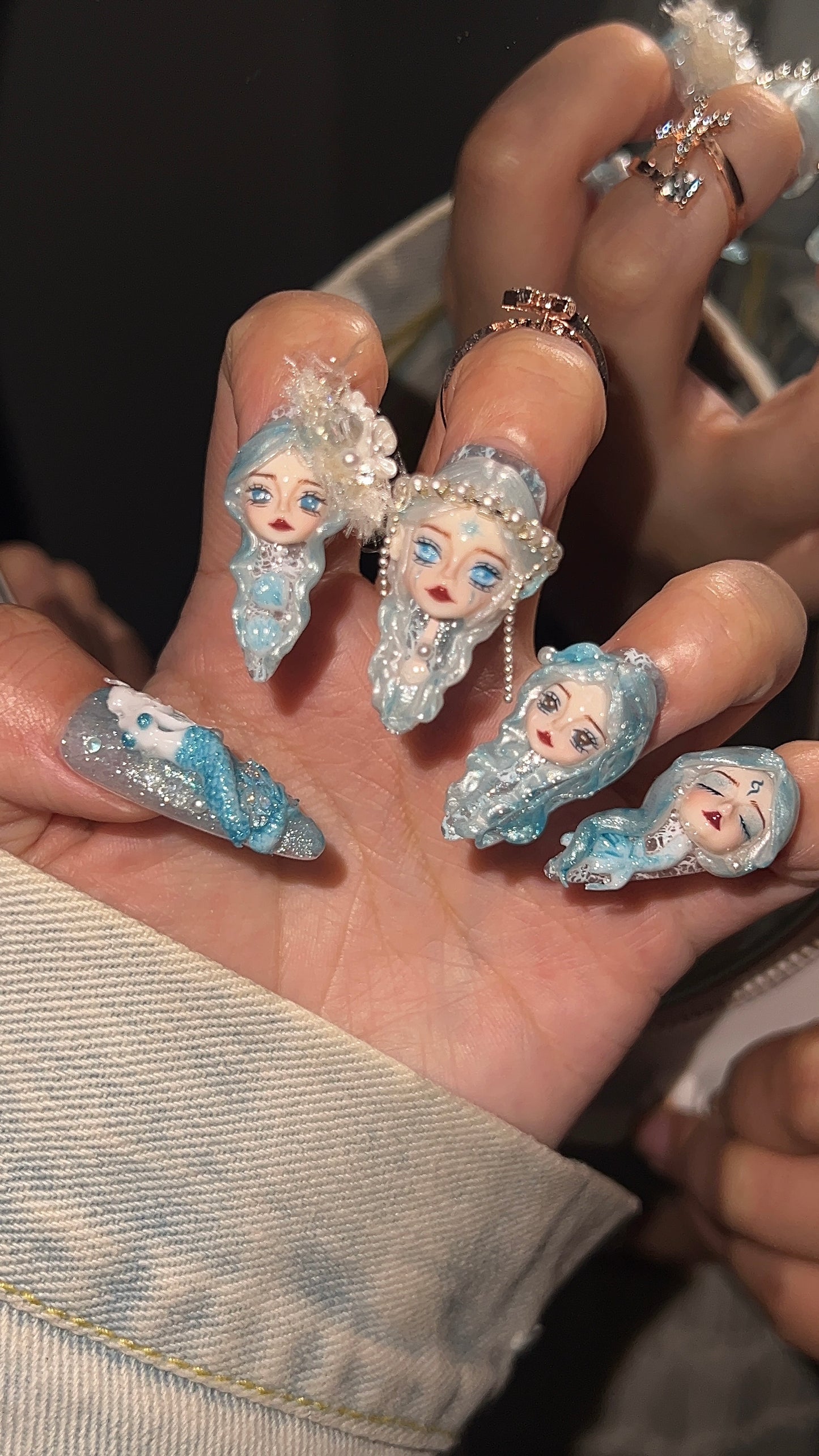 手绘美人鱼娃娃头美甲贴片