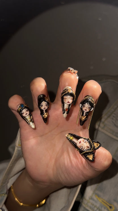 手绘高级暗黑娃娃头美甲贴片