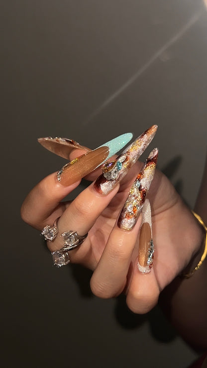 高级撞色轻奢手工贴钻美甲